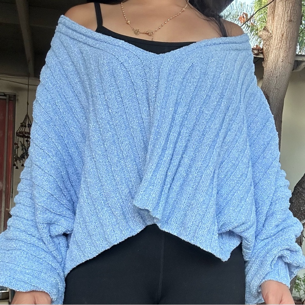 Free People Homebound Cropped Chenille V-Neck Sweater in Sky Blue size xs